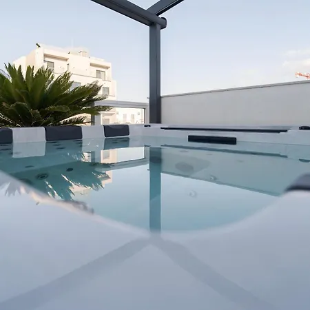2br Penthouse Paradise With Jacuzzi & Bbq In Sliema By 360 Estates * Gzira