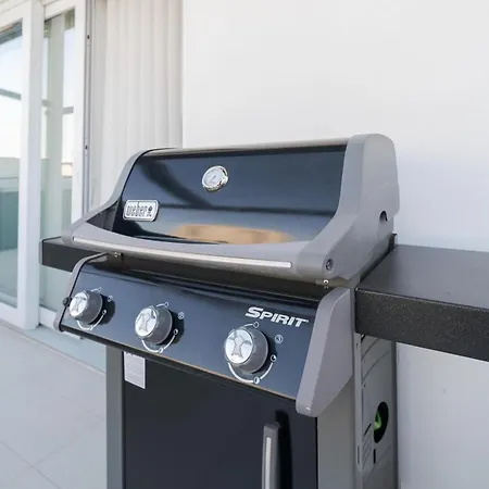 2br Penthouse Paradise With Jacuzzi & Bbq In Sliema By 360 Estates Gzira