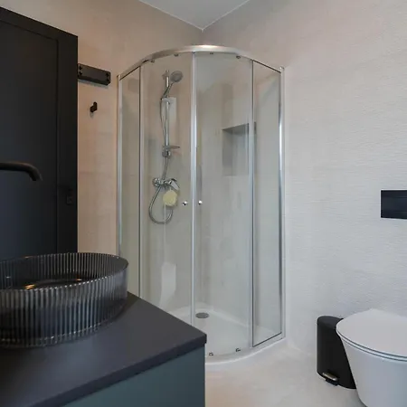 2br Penthouse Paradise With Jacuzzi & Bbq In Sliema By 360 Estates * Gzira