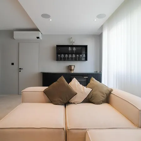 2br Penthouse Paradise With Jacuzzi & Bbq In Sliema By 360 Estates