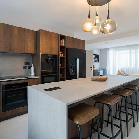 Apartman 2br Penthouse Paradise With Jacuzzi & Bbq In Sliema By 360 Estates *