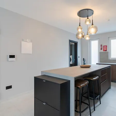 Apartament 2br Penthouse Paradise With Jacuzzi & Bbq In Sliema By 360 Estates Gzira