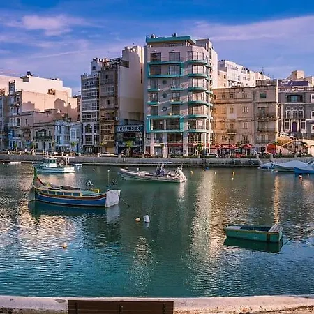 2br Penthouse Paradise With Jacuzzi & Bbq In Sliema By 360 Estates Apartman