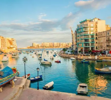 Apartman 2br Penthouse Paradise With Jacuzzi & Bbq In Sliema By 360 Estates