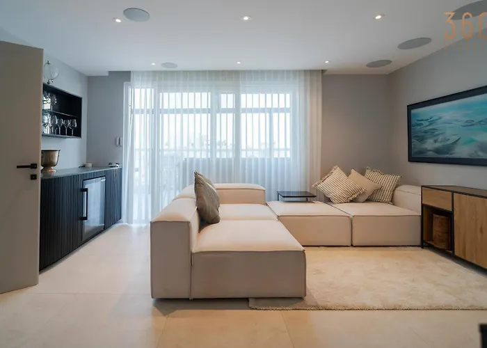 2br Penthouse Paradise With Jacuzzi & Bbq In Sliema By 360 Estates
