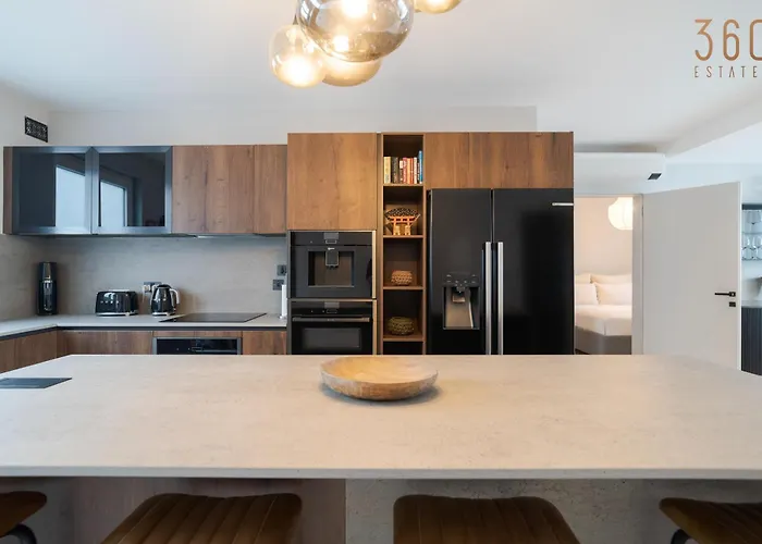 Lägenhet 2br Penthouse Paradise With Jacuzzi & Bbq In Sliema By 360 Estates