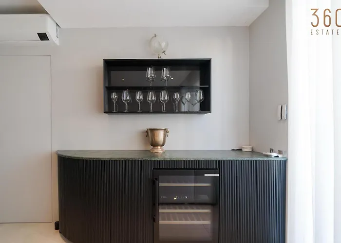 Lägenhet 2br Penthouse Paradise With Jacuzzi & Bbq In Sliema By 360 Estates Gzira