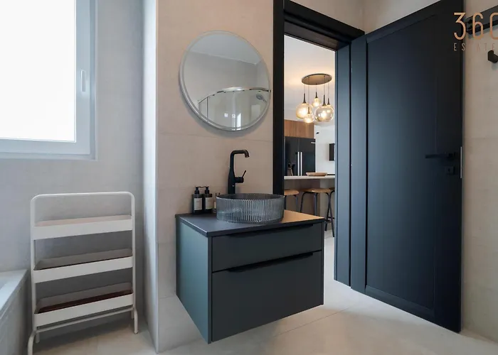 2br Penthouse Paradise With Jacuzzi & Bbq In Sliema By 360 Estates *